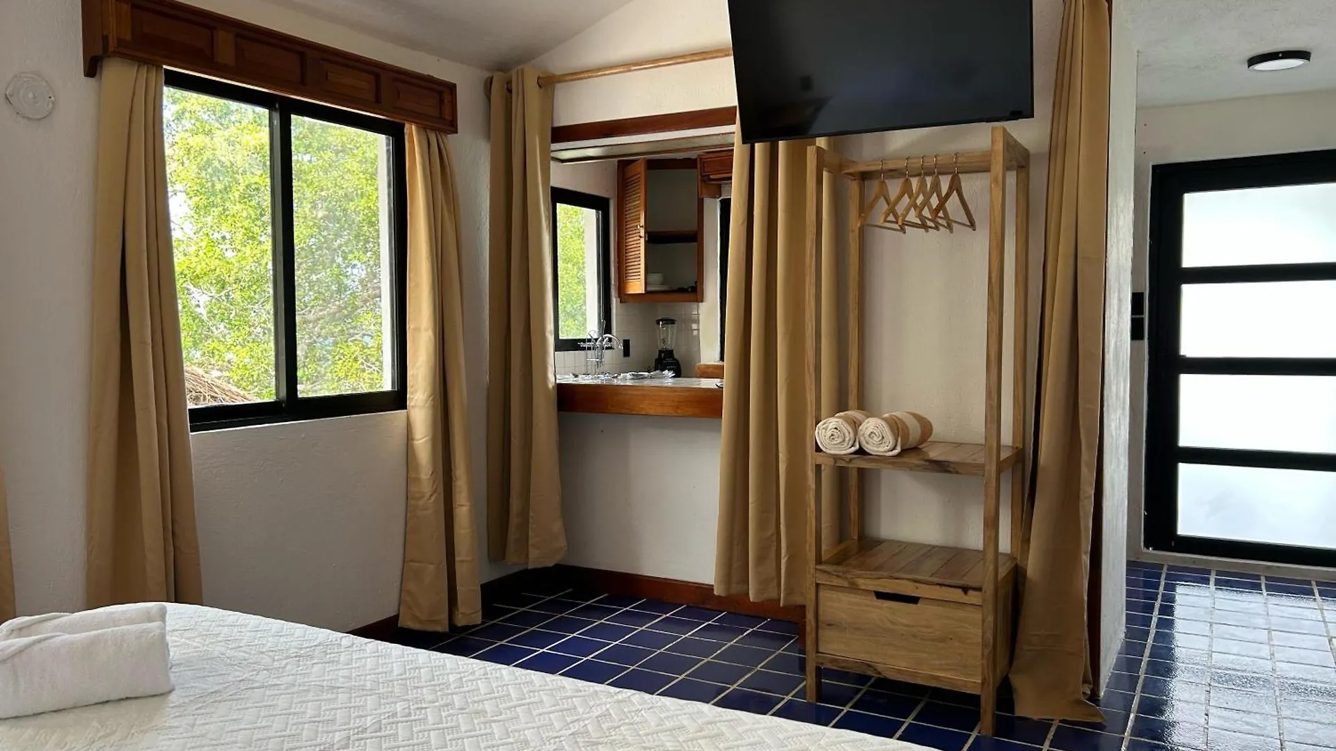 Hotel Solana Bacalar Lakefront 4*,  Meksyk